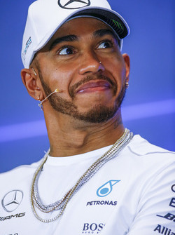 Lewis Hamilton, Mercedes AMG F1, en la conferencia de prensa