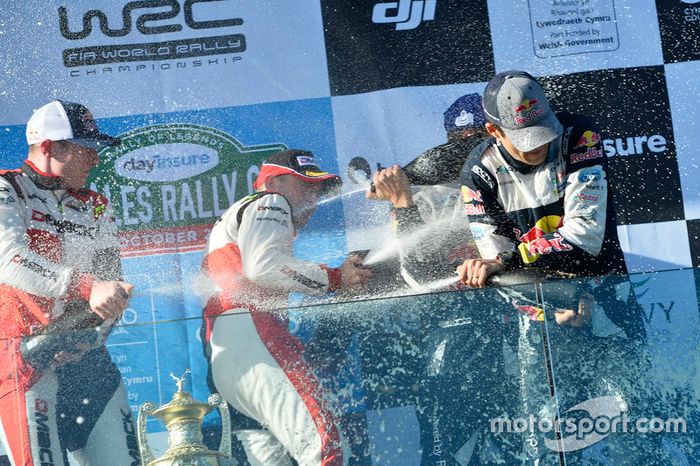 Champagne en el Podium, Sébastien Ogier, Julien Ingrassia, Ford Fiesta WRC, M-Sport, Elfyn Evans, Daniel Barritt, Ford Fiesta WRC, M-Sport