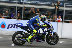 Valentino Rossi, Yamaha Factory Racing fait un essai de départ