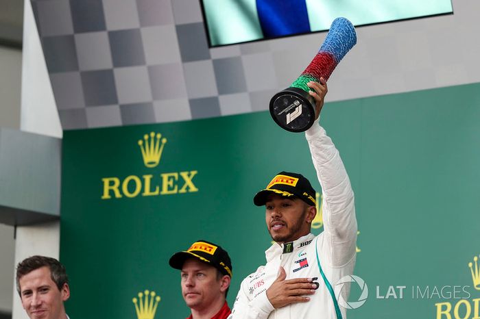 Podio: ganador, Lewis Hamilton, Mercedes-AMG F1
