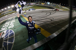 Winner Martin Truex Jr., Furniture Row Racing, Toyota Camry Auto-Owners Insurance celebrates