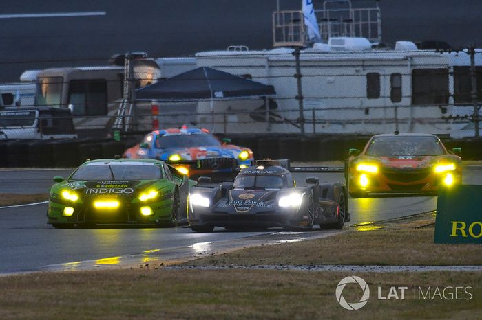 #5 Action Express Racing Cadillac DPi, P: Joao Barbosa, Christian Fittipaldi, Filipe Albuquerque, #19 GRT Grasser Racing Team Lamborghini Huracan GT3, GTD: Ezequiel Perez Companc, Christian Engelhart, Christopher Lenz, Louis Machiels, Max van Splunteren