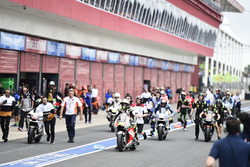 Cal Crutchlow, Team LCR Honda, und Co. in der Boxengasse