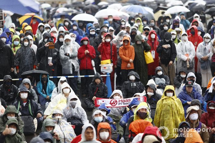 Fans a la F1 en el pit lane