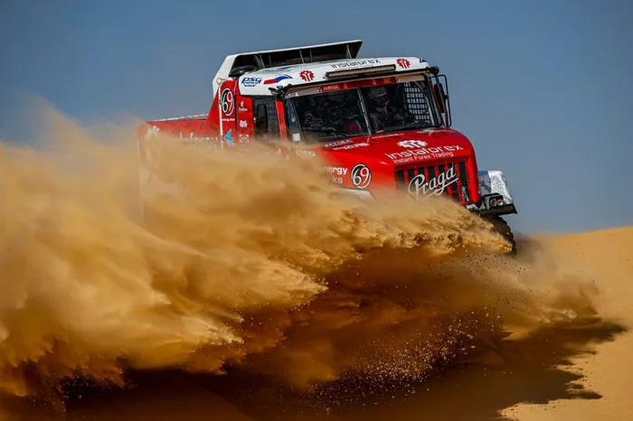 #502 InstaForex Loprais Team Tatra: Ales Loprais, Petr Pokora, Khalid Alkendi