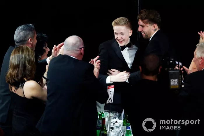 Johnathan Hoggard gana el Premio al Conductor Joven del Año de Aston Martin Autosport BRDC