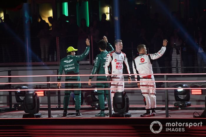 Ceremonia de apertura del GP de Las Vegas Fernando Alonso, Aston Martin F1 Team Lance Stroll, Aston Martin F1 Team Nico Hulkenberg, Haas F1 Team Kevin Magnussen, Haas F1 Team 