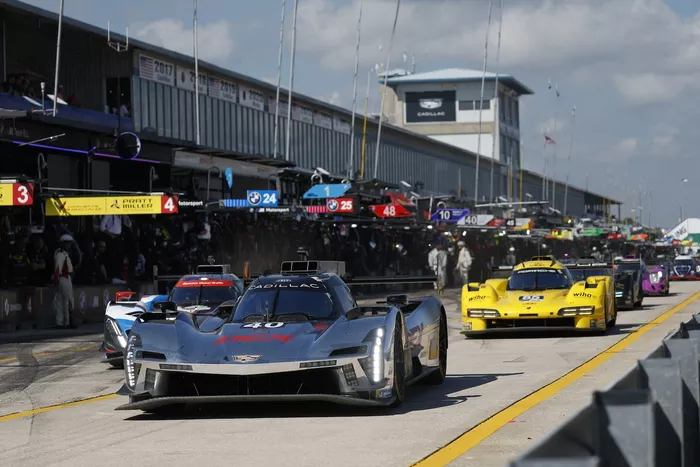#40 Cadillac Wayne Taylor Racing Cadillac V- Series.R: Jordan Taylor, Louis Deletraz, Brendon Hartley