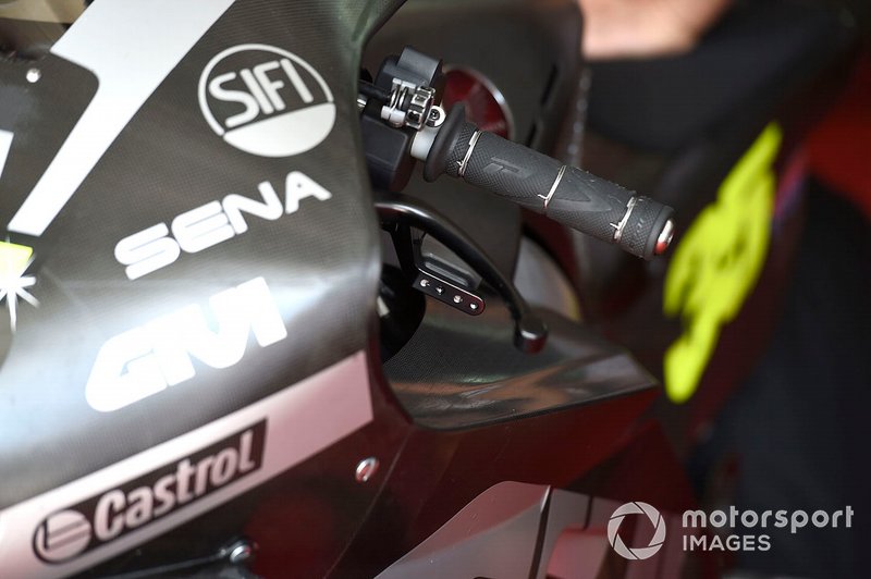 Cal Crutchlow, LCR Honda Castrol, leva del freno posteriore