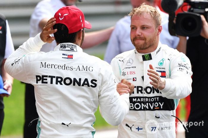 Lewis Hamilton, Mercedes AMG F1, y Valtteri Bottas, Mercedes AMG F1