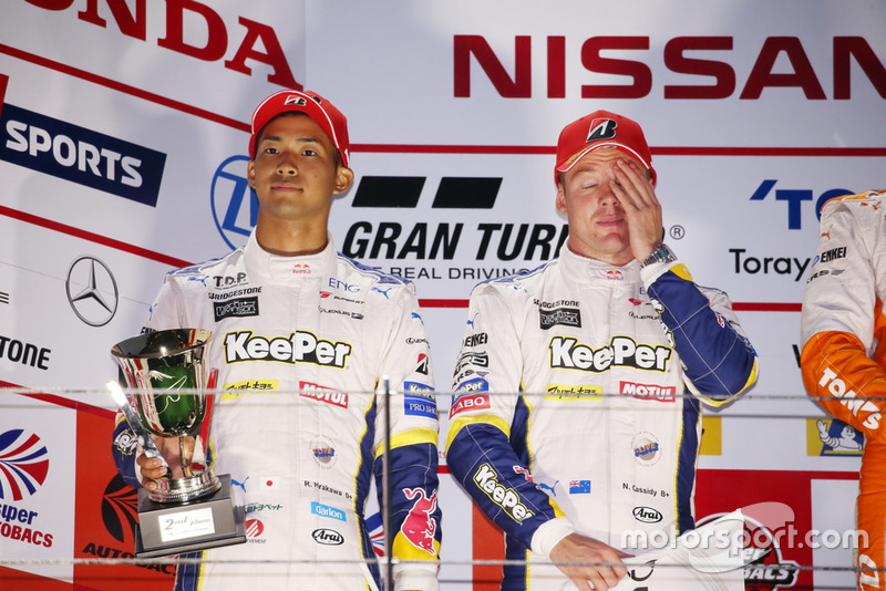 Ryo Hirakawa dan Nick Cassidy(#1 KeePer TOM'S LC500)