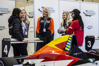 Programa de Evaluación de FIA Mujeres Piloto