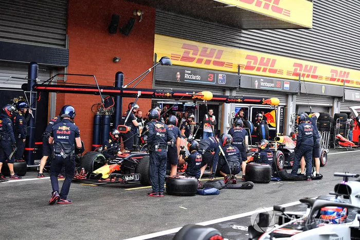 Daniel Ricciardo, Red Bull Racing RB14 y Max Verstappen, Red Bull Racing RB14