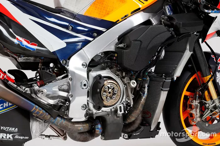 RC213V (Alex Marquez) 2020 fotos de estudio