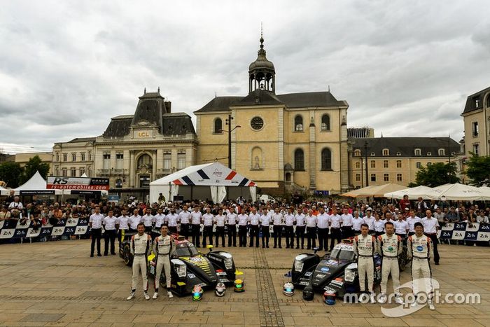 #38 Jackie Chan DC Racing Ligier JSP217 Gibson: Ho-Pin Tung, Stéphane Richelmi, Gabriel Aubry; #37 Jackie Chan DC Racing Ligier JSP217 Gibson: David Heinemeier Hansson, Jordan King, Ricky Taylor