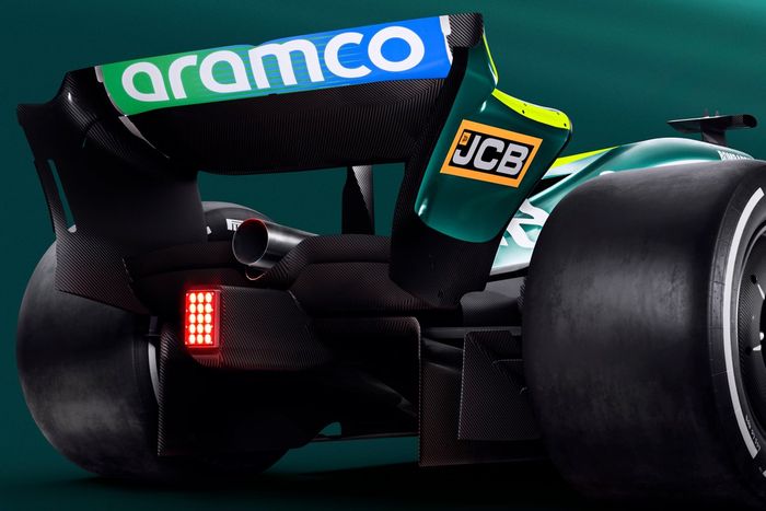 Aston Martin AMR22 detalles