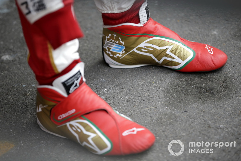 Le scarpe di Mick Schumacher, SJM Theodore Racing by PREMA