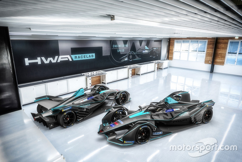 Onthulling HWA Racelab livery