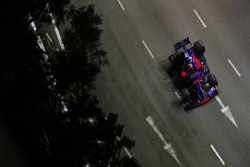 Даниил Квят, Scuderia Toro Rosso STR12