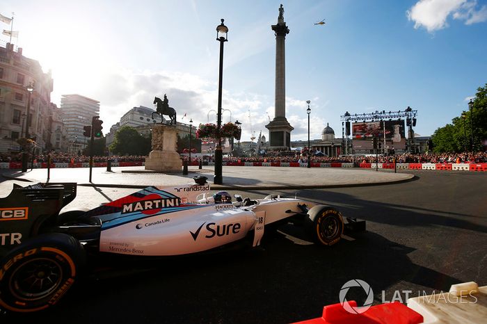 Lance Stroll, Williams FW40