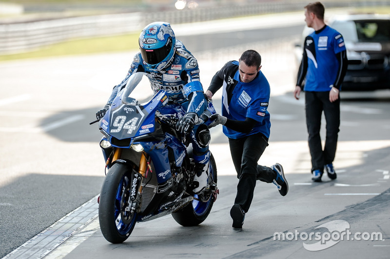 #94 GMT94 YAMAHA, Yamaha R1: David Checa, Niccolò Canepa, Mike Di Meglio