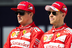 Kimi Raikkonen, Ferrari, et Sebastian Vettel, Ferrari