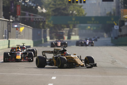 Ніко Хюлькенберг, Renault Sport F1 Team RS17, Даніель Ріккардо, Red Bull Racing RB13