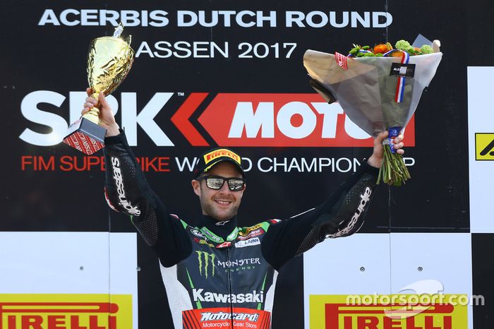 Podio: ganador de la carrera Jonathan Rea, Kawasaki Racing