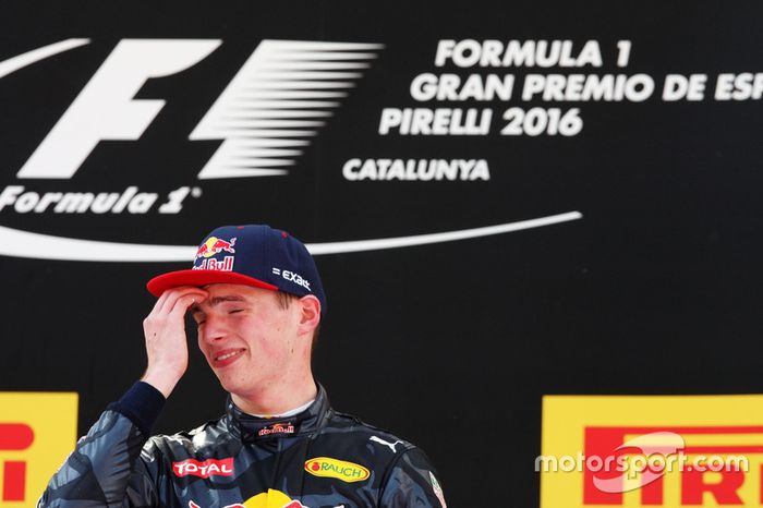 Ganador, Max Verstappen, Red Bull Racing celebra en el podium