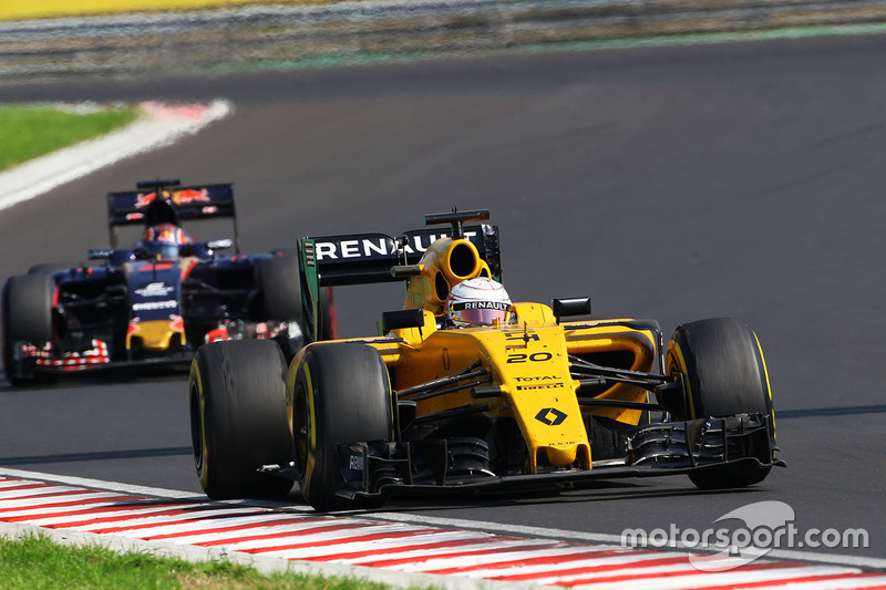 Kevin Magnussen, Renault Sport F1 Team RS16