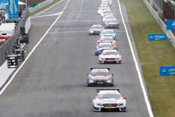Robert Wickens, Mercedes-AMG Team HWA, Mercedes-AMG C63 DTM leads