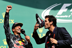 Подиум: Даниэль Риккардо, Red Bull Racing - второе место и Марк Уэббер