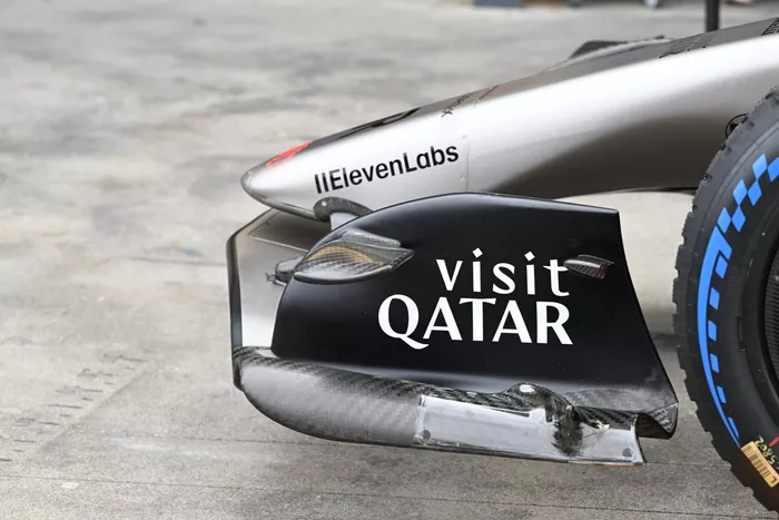 تفاصيل Audi R26