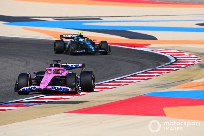 Esteban Ocon, Alpine A523, Fernando Alonso, Aston Martin AMR23
