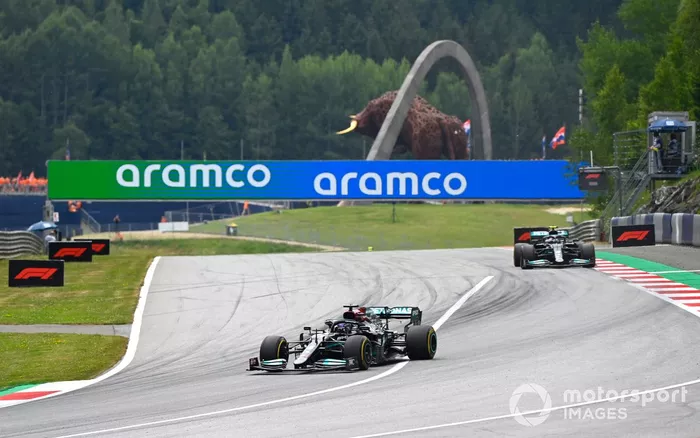 Lewis Hamilton, Mercedes W12, Valtteri Bottas, Mercedes W12