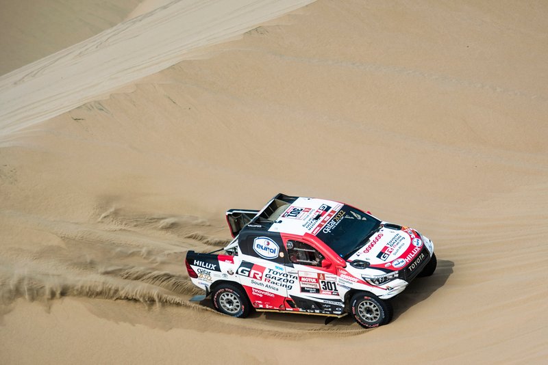#301 Toyota Gazoo Racing Toyota Hilux: Nasser Al-Attiyah, Matthieu Baumel