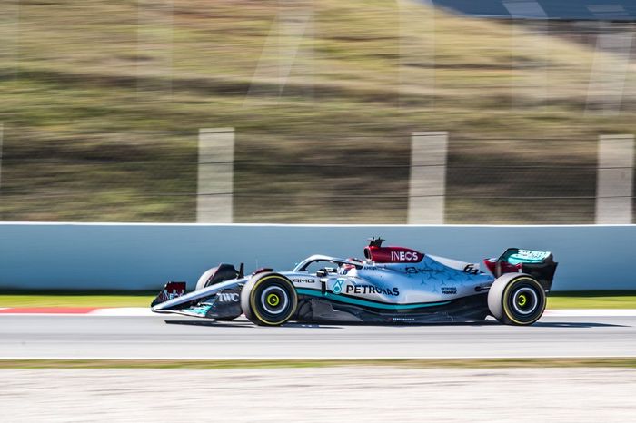 George Russell, Mercedes W13