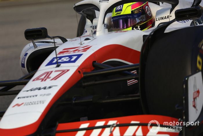Mick Schumacher, Haas VF-22