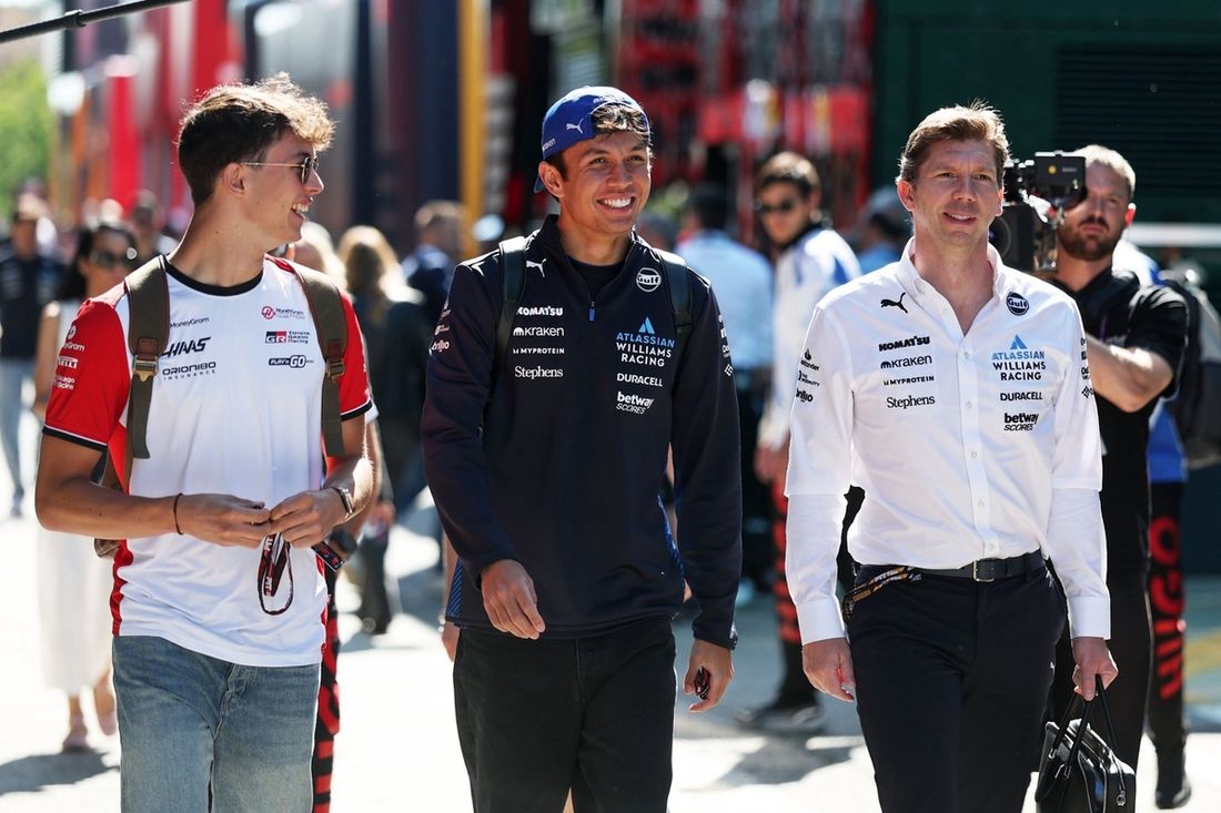Oliver Bearman, Haas F1 Team, Alexander Albon, Williams