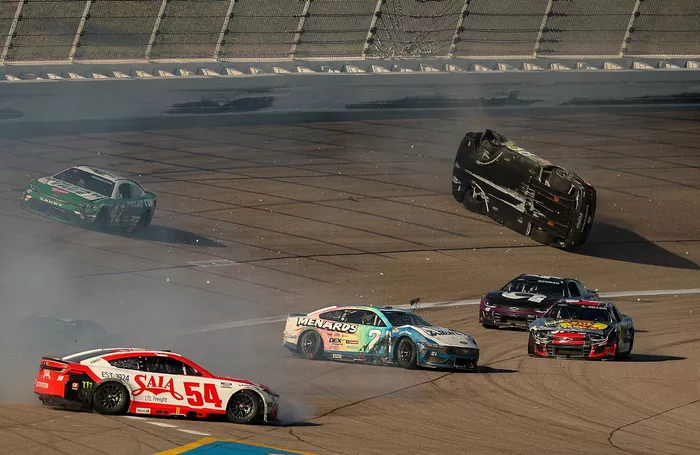 Zane Smith, Front Row Motorsports Ford, Josh Berry, Wood Brothers Racing Ford, Alex Bowman, Hendrick Motorsports Chevrolet, Austin Dillon, Richard Childress Racing Chevrolet, Ty Gibbs, Joe Gibbs Racing Toyota