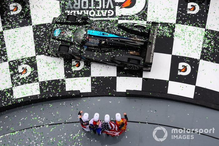 #10 Wayne Taylor Racing Cadillac DPi: Renger Van Der Zande, Jordan Taylor, Fernando Alonso, Kamui Kobayashi