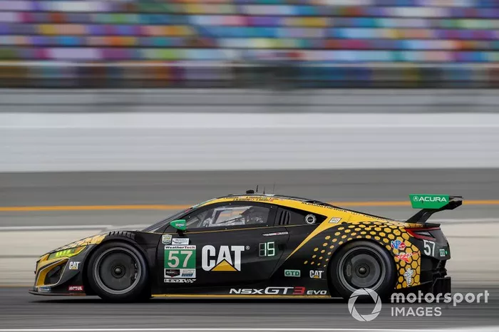 #57 Meyer Shank Racing w/ Curb-Agajanian Acura NSX GT3, GTD: Katherine Legge, Ana Beatriz, Simona De Silvestro, Christina Nielsen