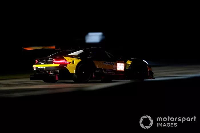 #56 Team Project 1 Porsche 911 RSR: Jörg Bergmeister, Patrick Lindsey, Egidio Perfetti