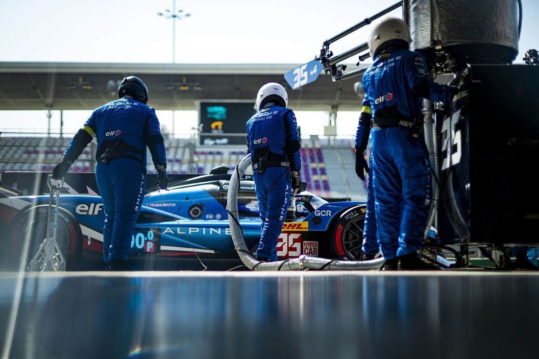 #35 Alpine Endurance Team Alpine A424: Paul-Loup Chatin, Ferdinand Habsburg, Charles Milesi