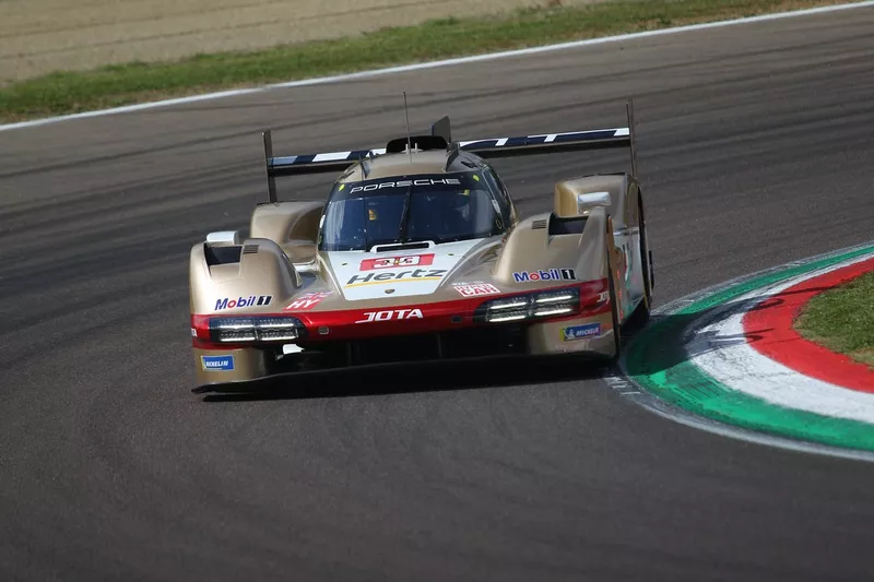 #38 Hertz Team Jota Porsche 963: Jenson Button, Philip Hanson, Oliver Rasmussen