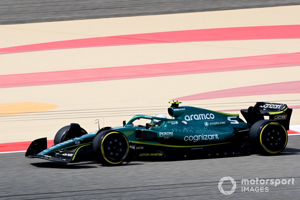 Sebastian Vettel, Aston Martin AMR22