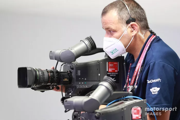 Dorna camarógrafo