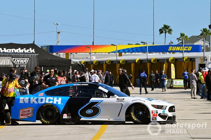 Ryan Newman, Roush Fenway Racing, Ford Mustang Koch Industries