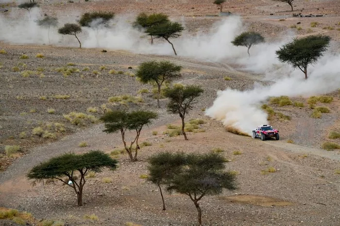 #302 JCW X-Raid Team: Stephane Peterhansel, Paulo Fiuza
