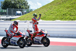 Ganador, Andrea Iannone, Ducati Team y segundo, Andrea Dovizioso, Ducati Team